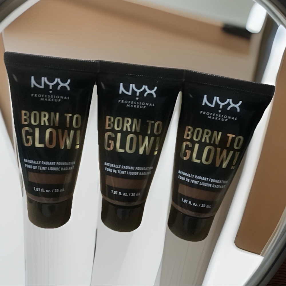 Lot of 3 NYX PROFESSIONAL Born To Glow! Foundation #BTGRF22.7 DEEP WALNUT